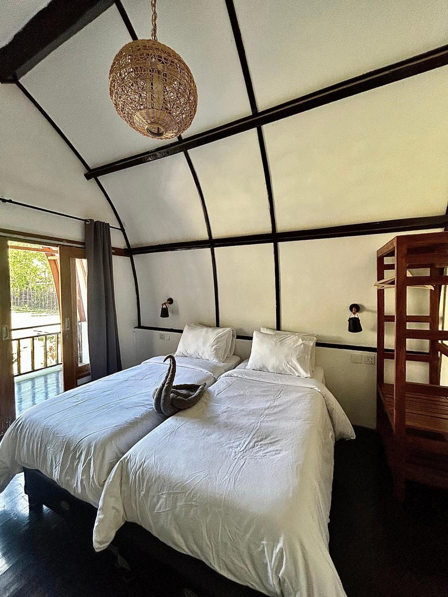 Damai Bungalows Maluk ภายนอก รูปภาพ