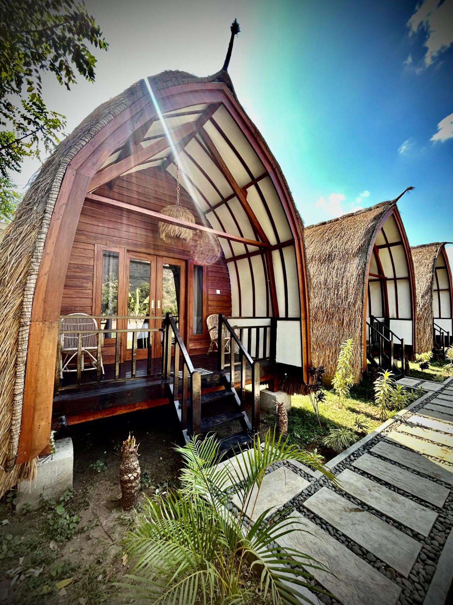 Damai Bungalows Maluk ภายนอก รูปภาพ