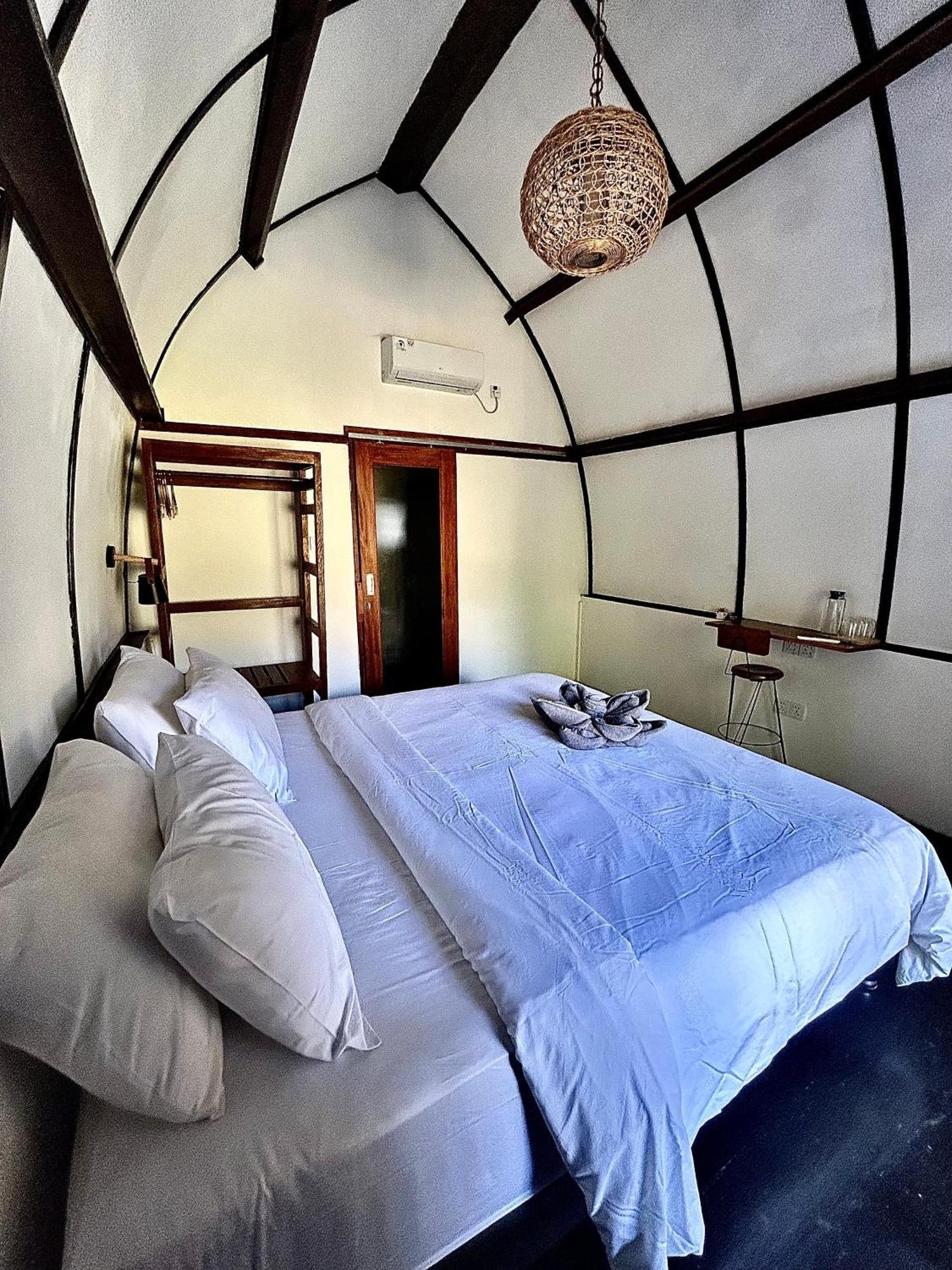 Damai Bungalows Maluk ภายนอก รูปภาพ